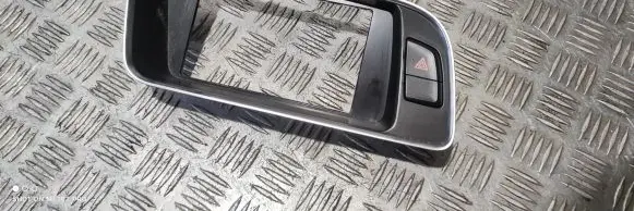 Audi Q5 SQ5 Radio/GPS head unit trim 8R1857186