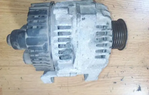 Renault Laguna I Generator/alternator 2541600f