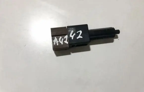 Clutch pedal sensor