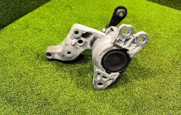 Renault Trafic III (X82) Engine mount bracket 112101360R