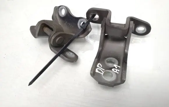 Toyota Auris E180 Front door hinge set 
