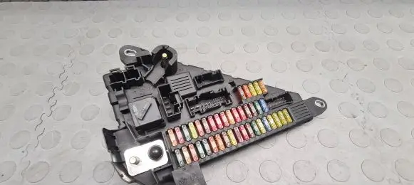 BMW 5 E60 E61 Fuse box set 9138830