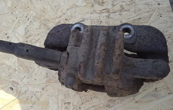 Peugeot 3008 I Front brake caliper PEUGEOT30082012M