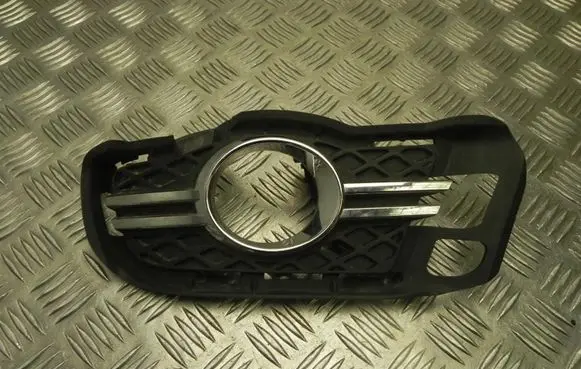 Mercedes-Benz C AMG W204 Front grill A2048852223 T5682