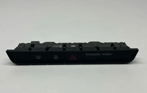 Skoda Fabia Mk3 (NJ) Hazard light switch 6V0927132A 03498508102 5118001450972001