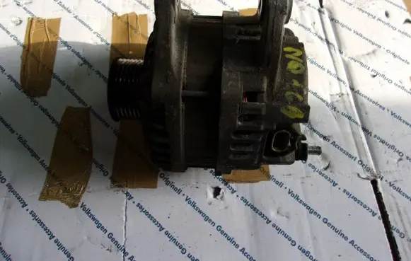 Nissan Qashqai Generator/alternator 23100BC00A
