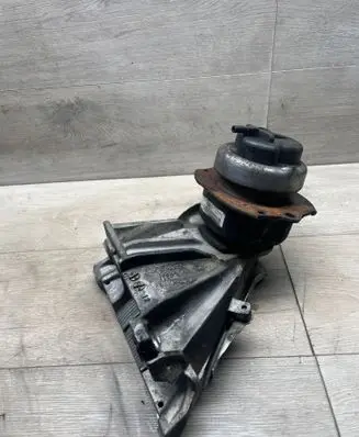 BMW X5 E70 Engine mounting bracket 6790022 AC42100