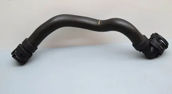 Peugeot 3008 II Engine coolant pipe/hose 9670813580
