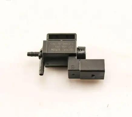 Engine mount vacuum valve