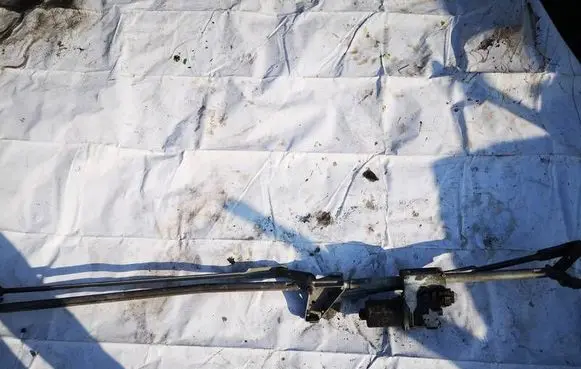 Peugeot 307 Front wiper linkage and motor 