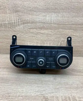 Nissan Qashqai Climate control unit 27500JD40B C7404