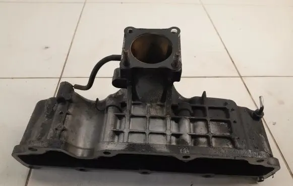 Toyota Auris 150 Intake manifold 171110R010