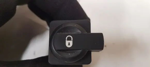 Citroen C4 I Central locking switch button 96476626XT