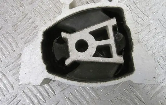 Land Rover Range Rover L460 Type LK Engine mount vacuum valve K8D26P082BA