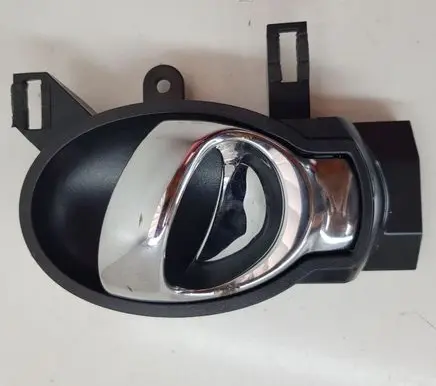 Nissan Juke I F15 Rear door interior handle
