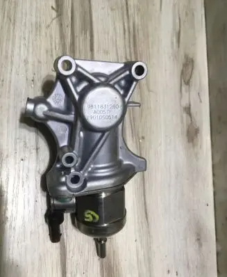 Citroen C5 Aircross Fuel injection high pressure pump 9817670080