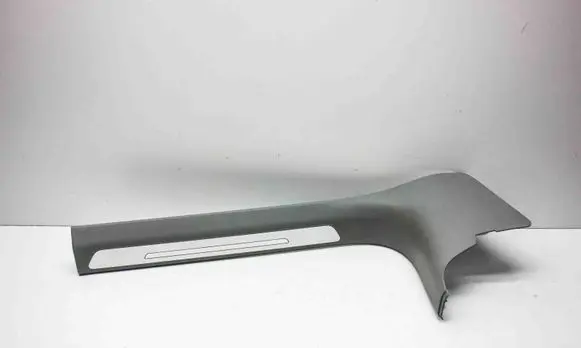 Front sill trim cover