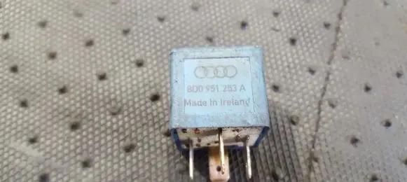 Audi A6 S6 C5 4B Other relay 8D0951253A 899313000