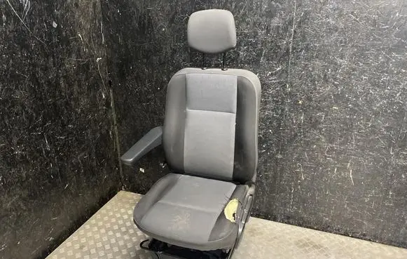 Renault Master III Front driver seat 