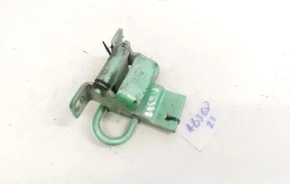 Audi A4 S4 B5 8D Rear door lower hinge 4A0833411A