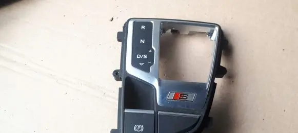 Audi A4 S4 B9 Gear shift selector indicator 8W1713111B