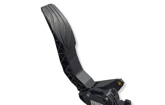 Mitsubishi Outlander IV Accelerator throttle pedal 180026LA5A 13032021 6PV31244200