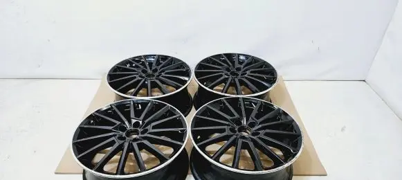 Skoda Fabia Mk3 (NJ) R17 alloy rim 