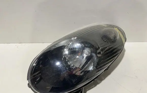 Nissan Micra Headlight/headlamp 26060BC505