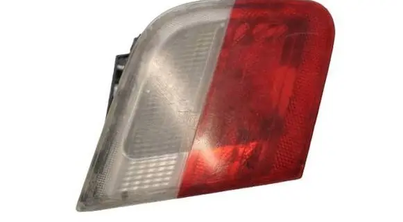 Tailgate rear/tail lights