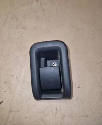 Engine bonnet (hood) release handle