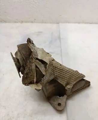 Audi A6 S6 C5 4B Gearbox mounting bracket 8D0399113AH
