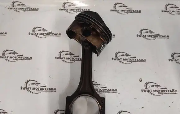 Volkswagen Golf V Piston with connecting rod B824090 06BH BHS