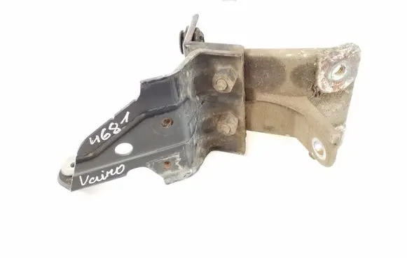 Jeep Grand Cherokee Power steering pump mounting bracket 