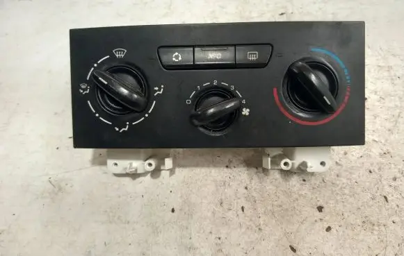 Citroen C4 I Climate control unit B9642