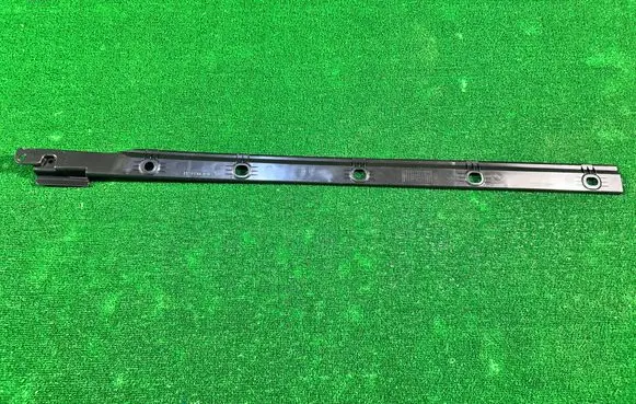 Suzuki Swift III Foot area side trim 7721153R00