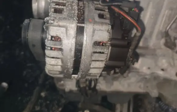 Opel Combo E Generator/alternator 9810525380 2624310d