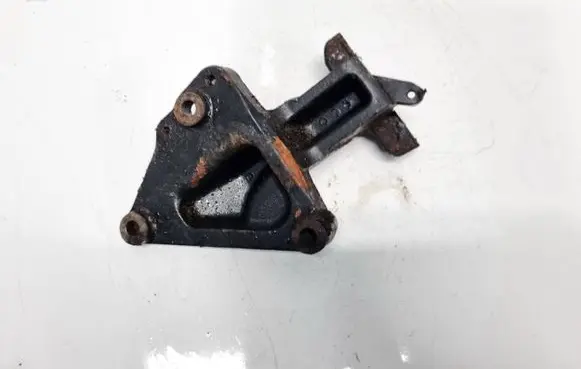 Chevrolet Captiva Engine mounting bracket 92067381
