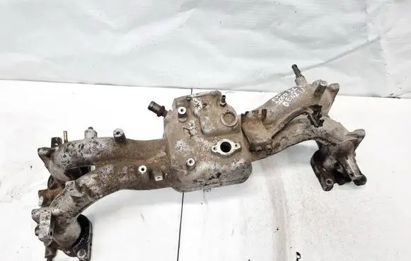 Subaru Impreza I Intake manifold