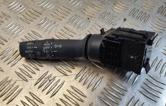 Honda CR-V Indicator stalk M52531