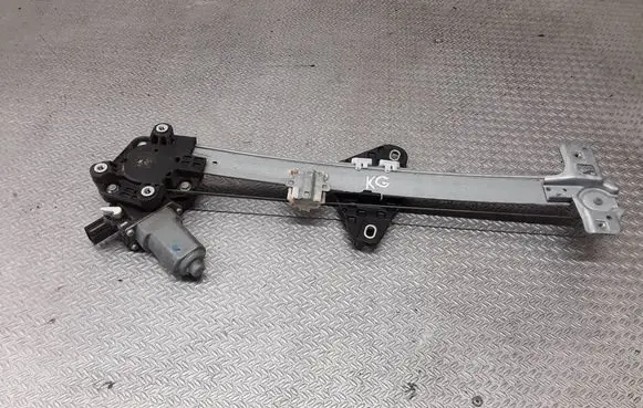 Honda CR-V Rear door window regulator with motor