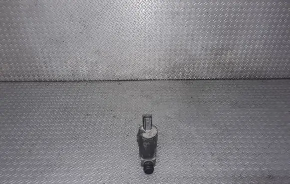 Volvo V50 Windscreen/windshield washer pump