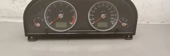 Ford Mondeo Mk III Speedometer (instrument cluster) 1S7F10849