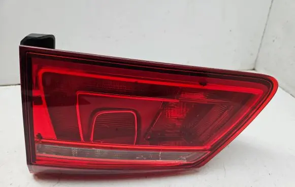 Volkswagen Golf Sportsvan Tailgate rear/tail lights 510945094K