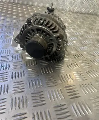 Mercedes-Benz X-class W470 Generator/alternator A4709060500 231005XA0B