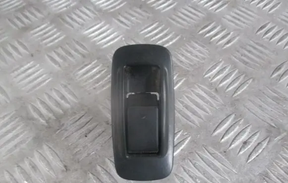 Toyota Corolla Verso AR10 Electric window control switch 848200F010