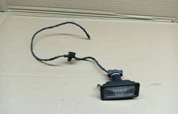 Skoda Citigo Number plate light 1S0943021
