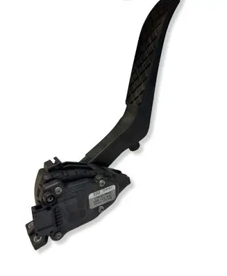 Volkswagen Touareg I Accelerator throttle pedal 6PV00777025 7L6721507