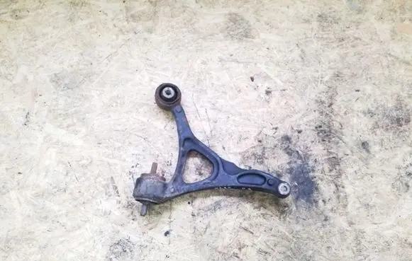 Volvo XC90 Front lower control arm/wishbone