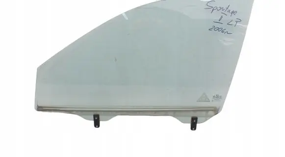 KIA Sportage Front door window glass four-door III24