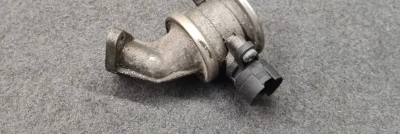 BMW 5 E39 EGR valve 1427078